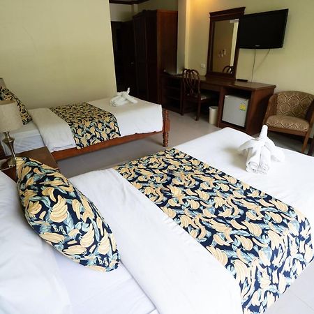 Pranang Flora House Hotel Ao Nang Buitenkant foto