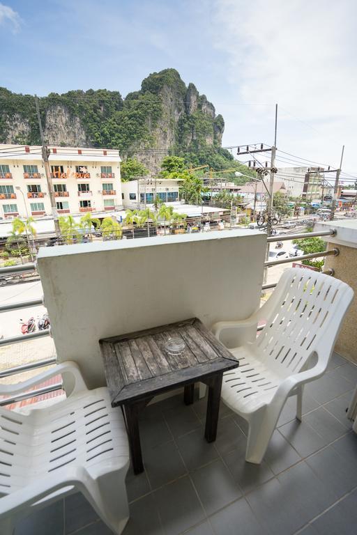 Pranang Flora House Hotel Ao Nang Buitenkant foto
