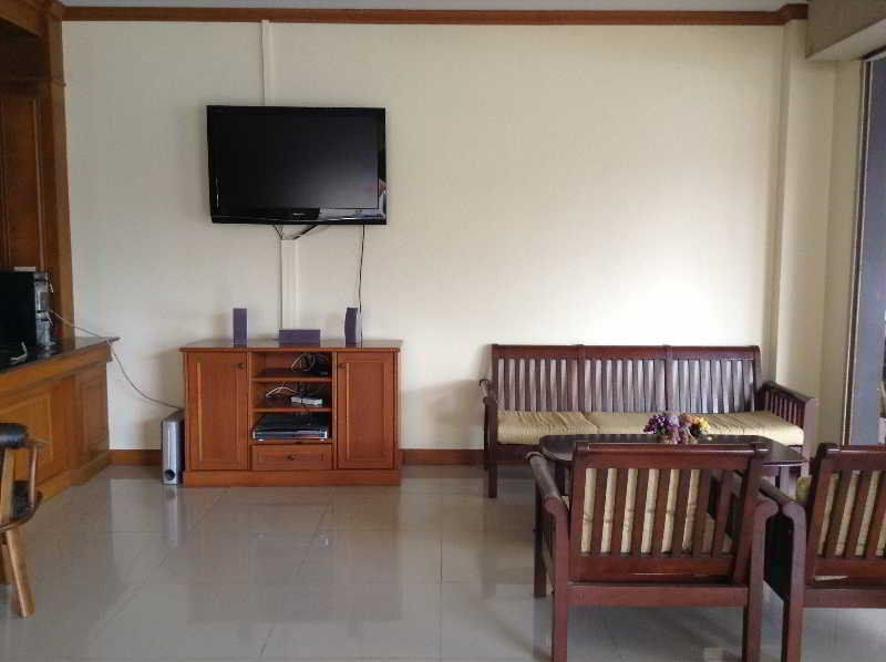 Pranang Flora House Hotel Ao Nang Buitenkant foto