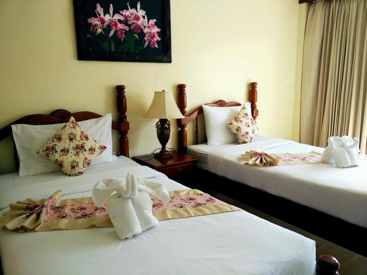 Pranang Flora House Hotel Ao Nang Buitenkant foto