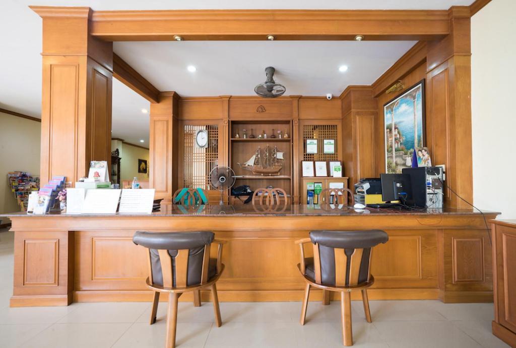 Pranang Flora House Hotel Ao Nang Buitenkant foto